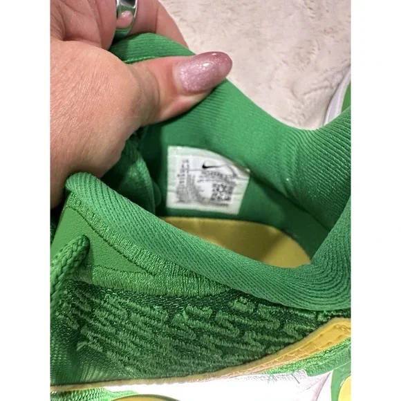 Nike Sabrina 2 Oregon Green Yellow Womens 6.5 Basketball Shoes
